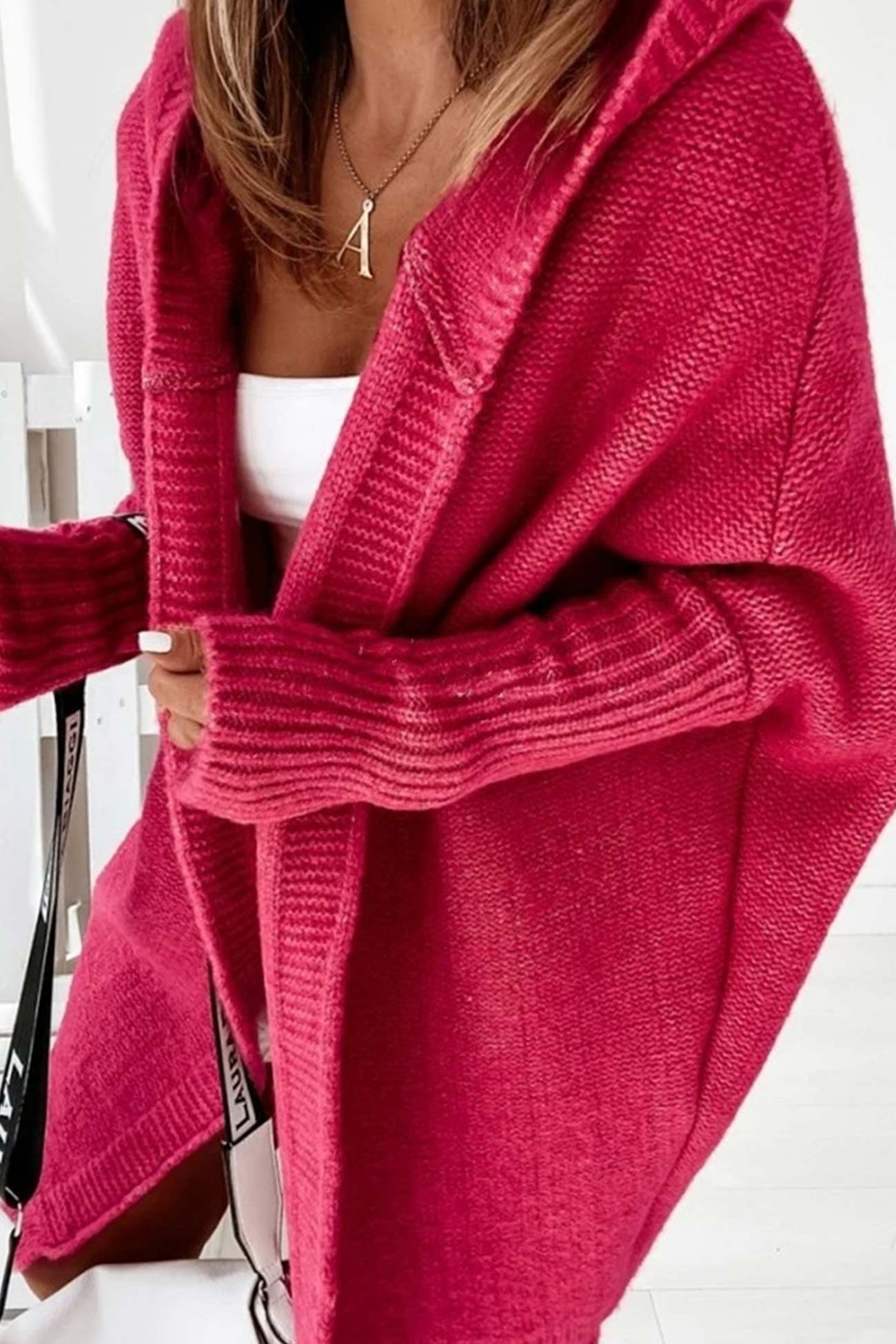Bequemer und modischer Cardigan mit offener Kapuze für stilvolle Frauen