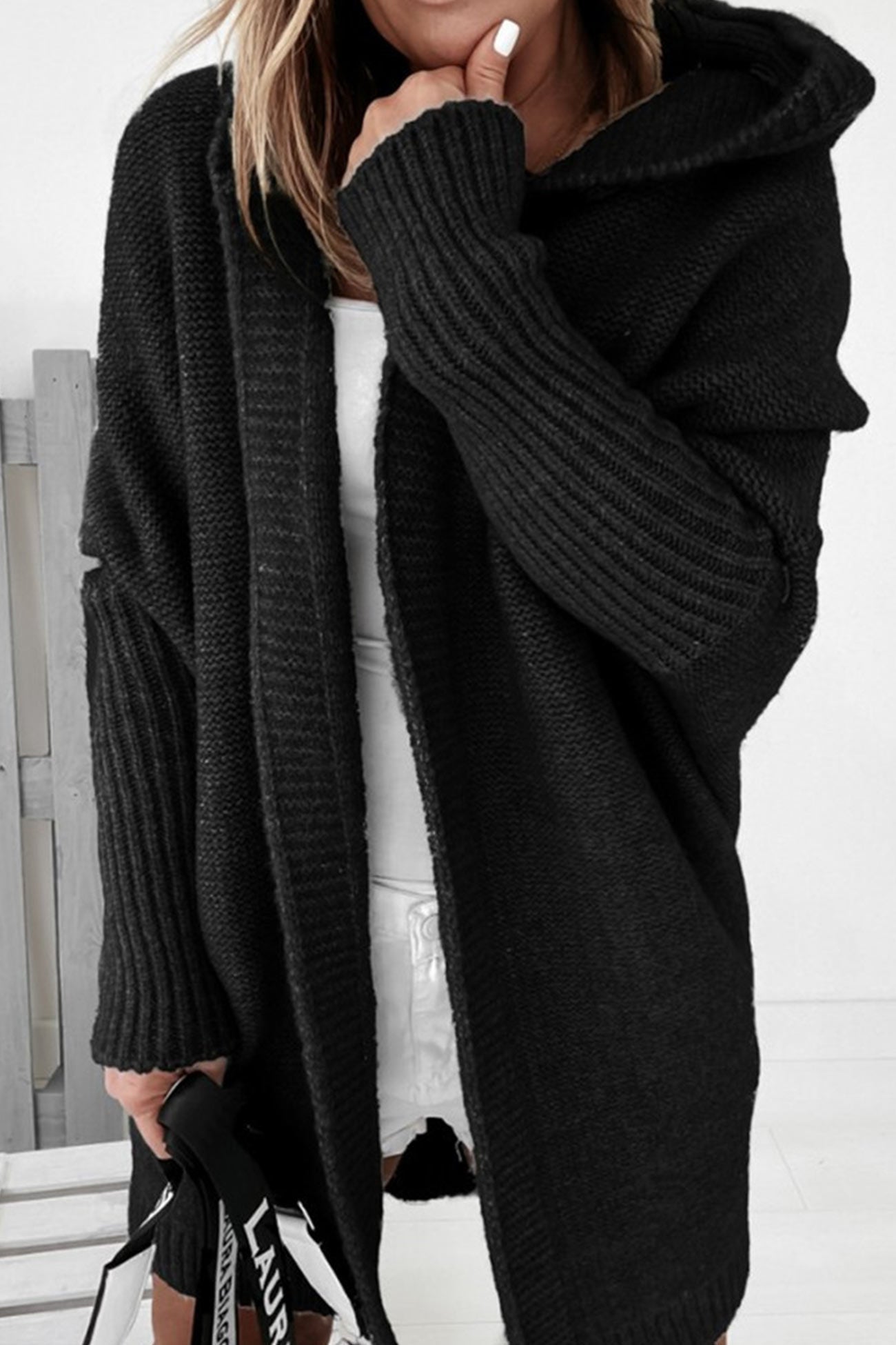 Bequemer und modischer Cardigan mit offener Kapuze für stilvolle Frauen