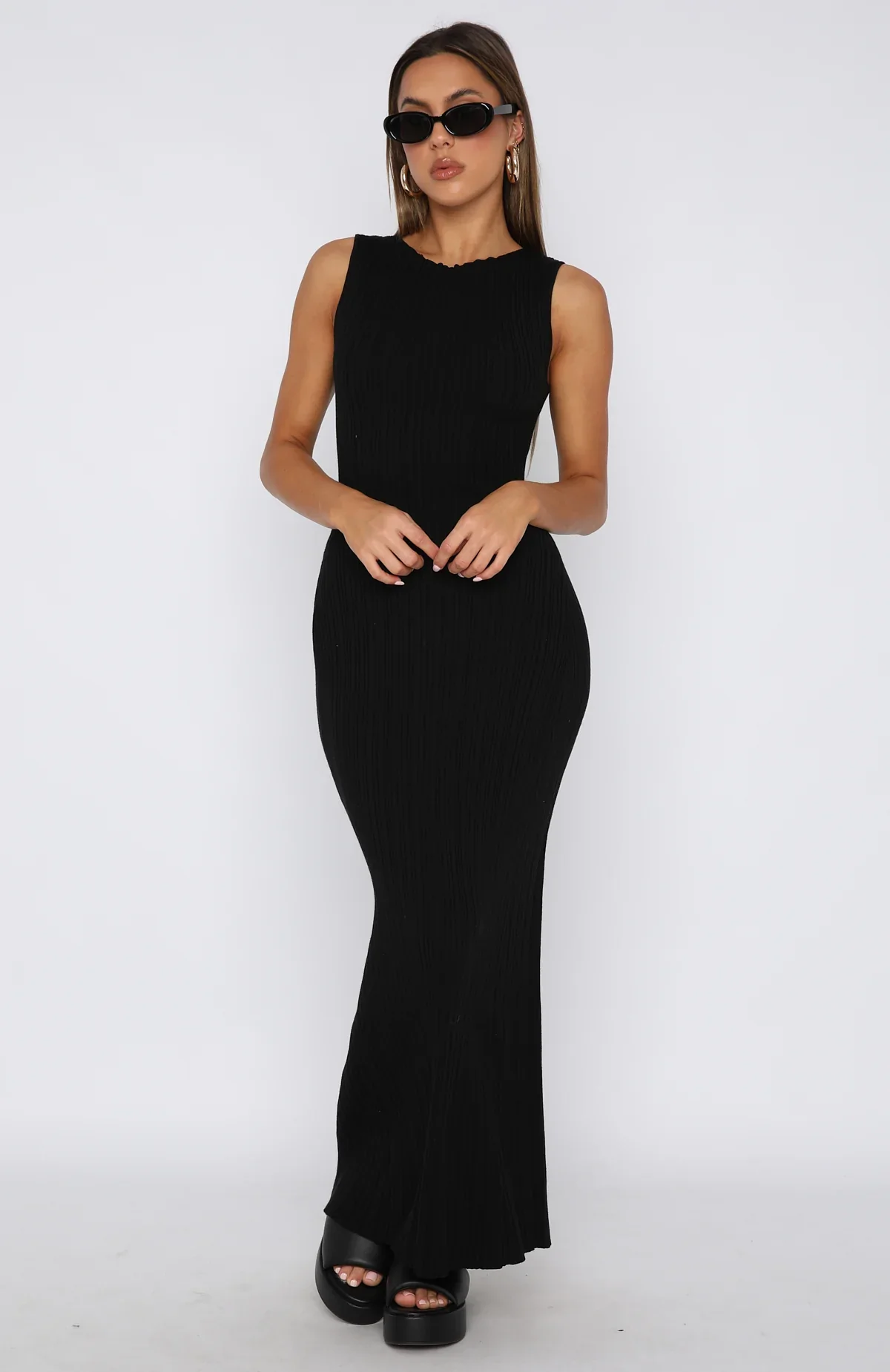 Ärmelloses figurbetontes Maxikleid mit schlichtem Design